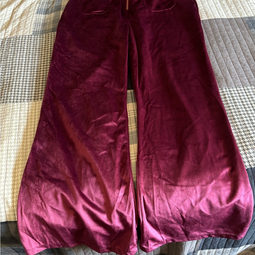 MISSLOOK Maroon Velvet Bell Bottoms Pants